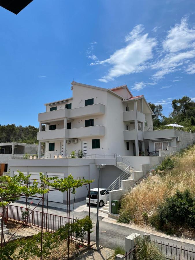 Villa Milena-With A Pool تروغير المظهر الخارجي الصورة