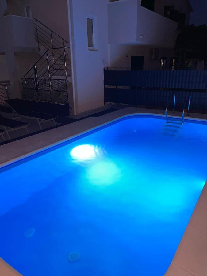 Villa Milena-With A Pool تروغير المظهر الخارجي الصورة