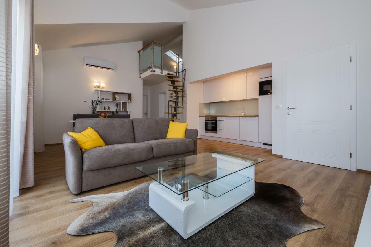 Villa Milena-With A Pool تروغير المظهر الخارجي الصورة